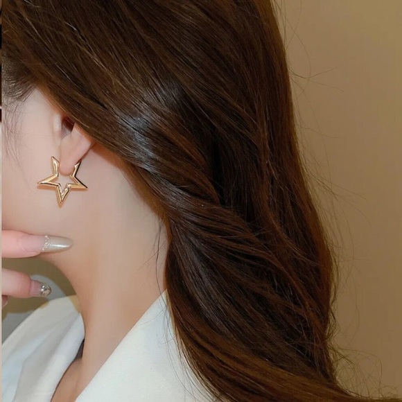NEW Baby You\'re a Star 18K Gold Plated Hoop Earrings
